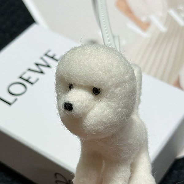 追跡付き 安い ロエベ チャウチャウ N級品 チャーム lov43942